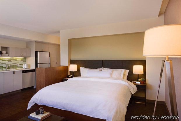 Element Omaha Midtown Crossing Hotel Room photo
